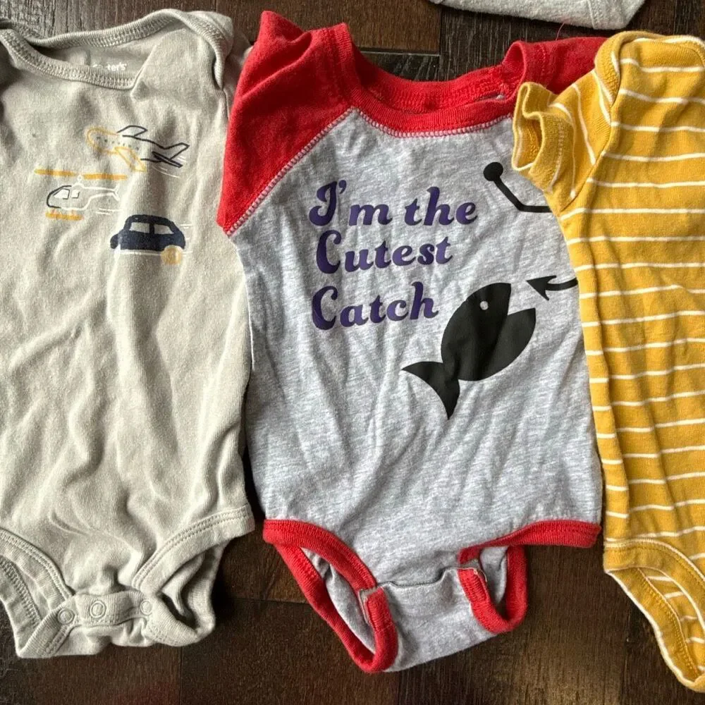 Baby boys size 6 months lot of 5 assorted one piece‎ shirts carters others